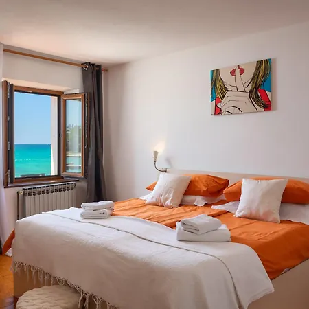 House - Sea Breeze Semesterbostad