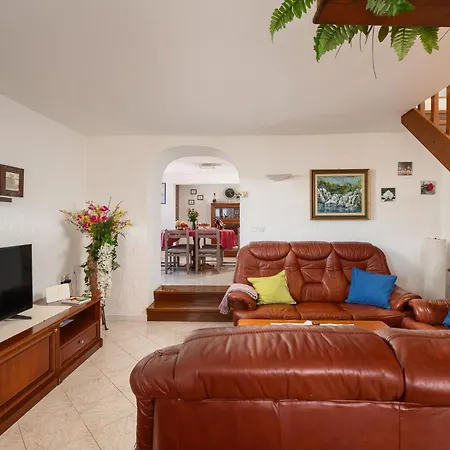 Semesterbostad House - Sea Breeze *