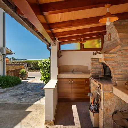 House - Sea Breeze Semesterbostad Poreč