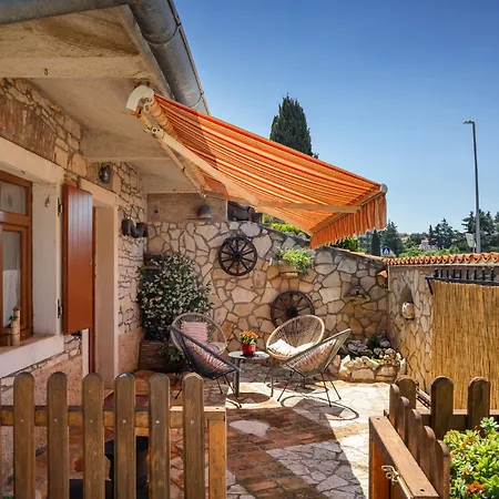 House - Sea Breeze Semesterbostad Poreč