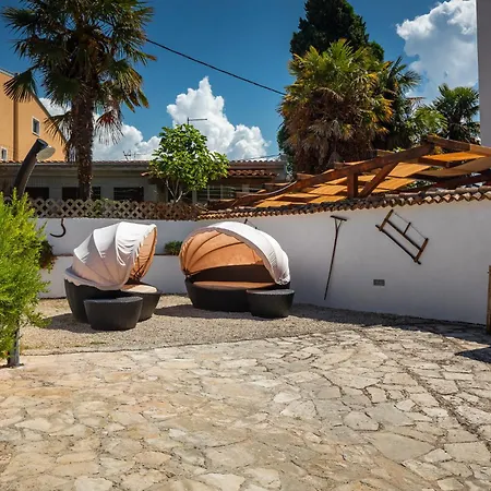 Semesterbostad House - Sea Breeze Poreč