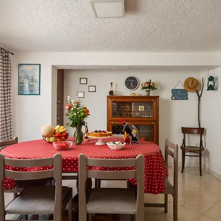 House - Sea Breeze Holiday home *