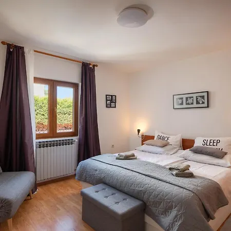 بيت للعطل House - Sea Breeze بوريتش