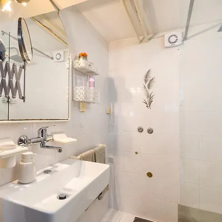 بيت للعطل House - Sea Breeze