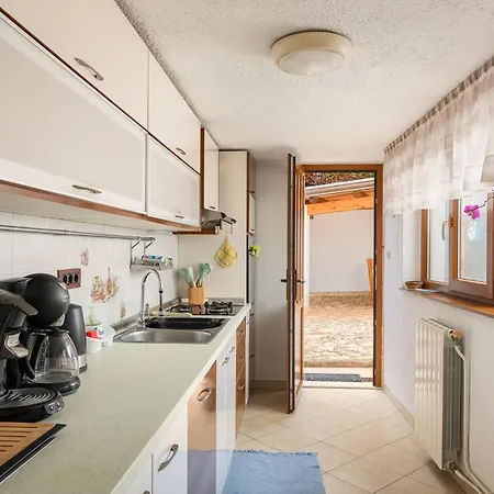 بيت للعطل House - Sea Breeze *