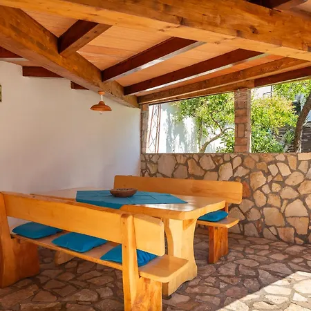 House - Sea Breeze بوريتش