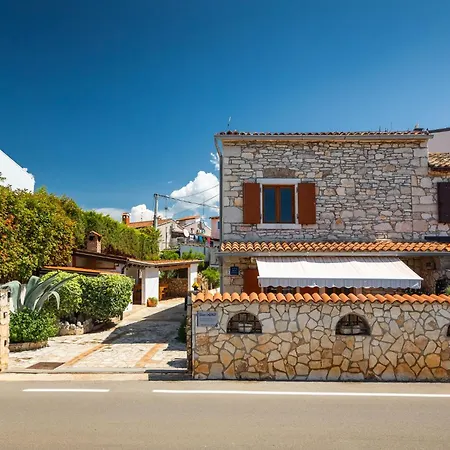 بيت للعطل House - Sea Breeze بوريتش